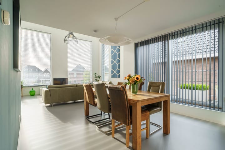 Photo 31 of Toenzalstraat 13