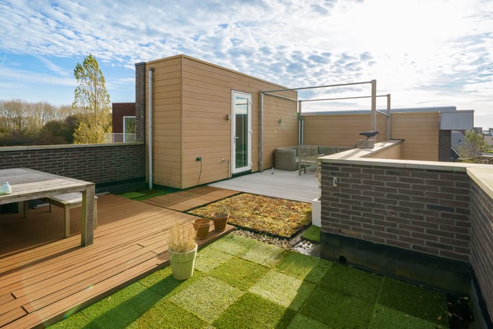 Photo 49 of Toenzalstraat 13