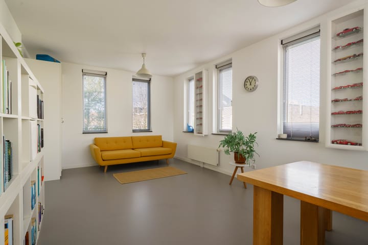 Photo 45 of Toenzalstraat 13