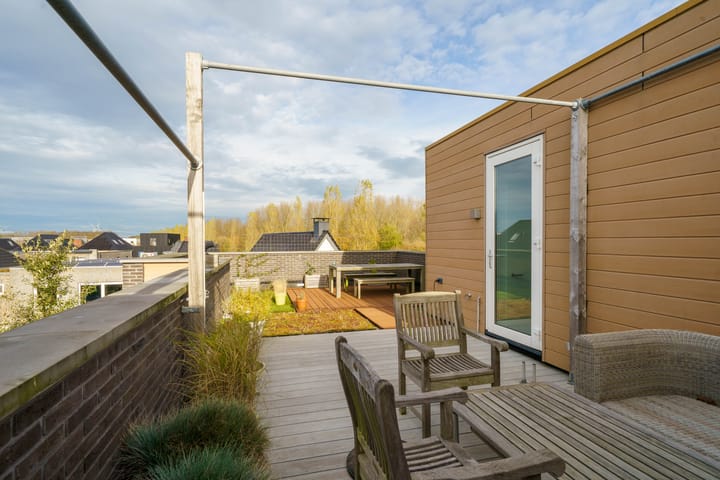 Photo 47 of Toenzalstraat 13