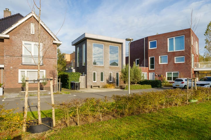 Photo 59 of Toenzalstraat 13