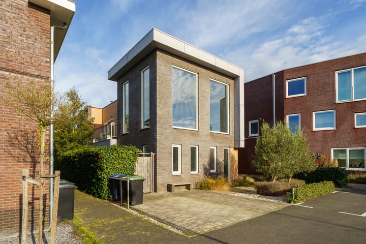 Photo 3 of Toenzalstraat 13