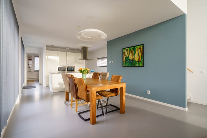 Photo 42 of Toenzalstraat 13