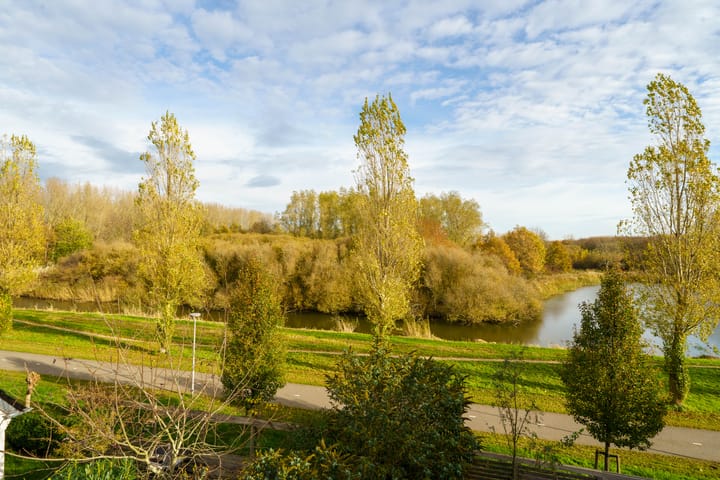 Photo 53 of Toenzalstraat 13