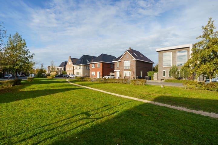 Photo 62 of Toenzalstraat 13