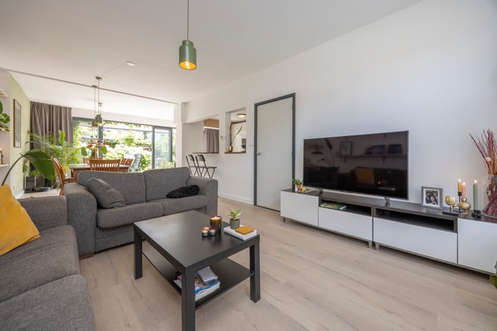 Photo 2 of Schalk Burgerstraat 24