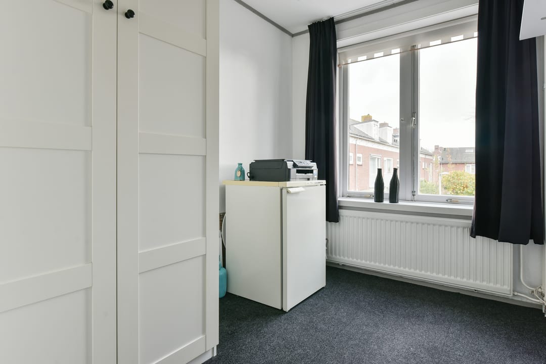 Photo 11 of Johan van Oldenbarneveldtlaan 64