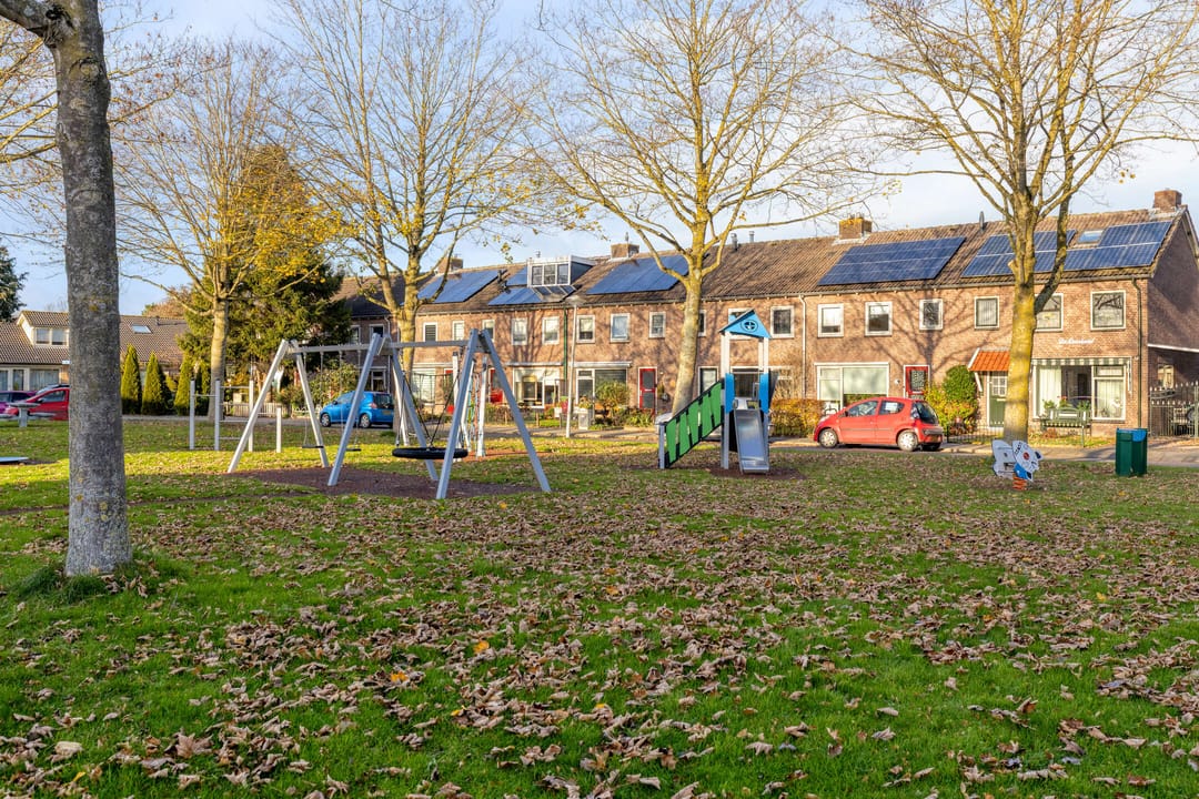 Photo 37 of Prof. Ter Veenweg 8