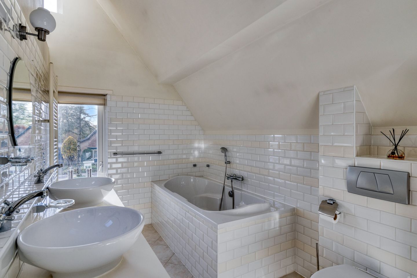 Photo 25 of Prof. Ter Veenweg 8