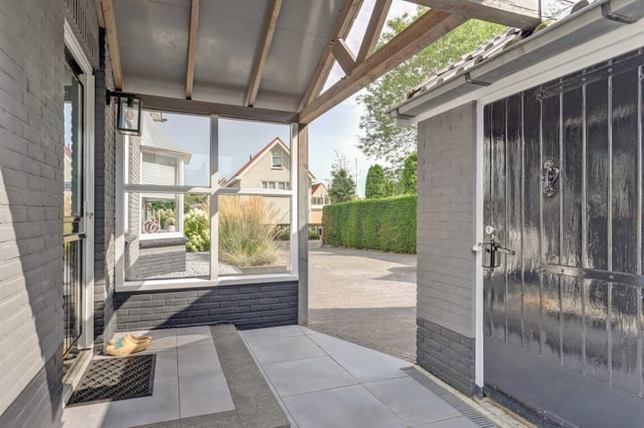 Photo 8 of Leestenseweg 18