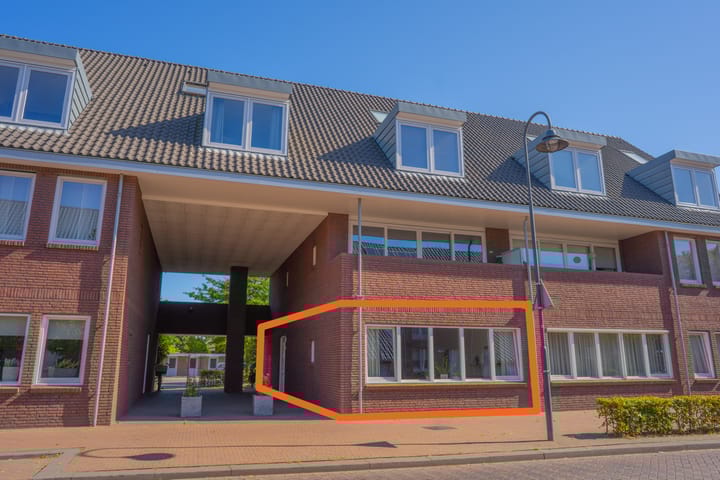 Photo 2 of Sluisstraat 64