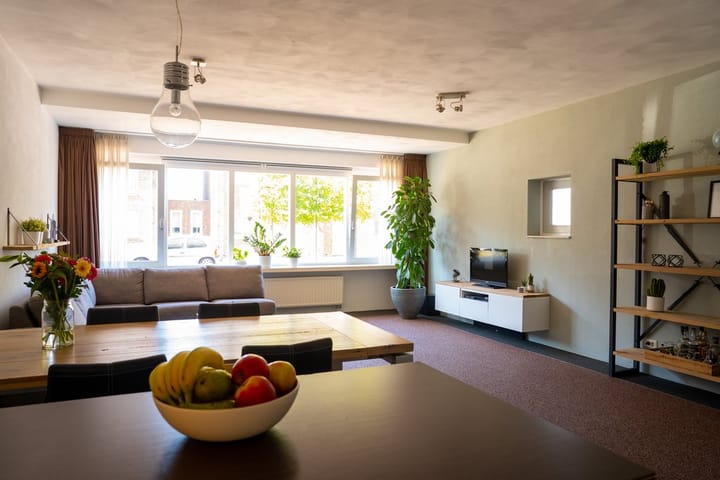 Photo 9 of Sluisstraat 64