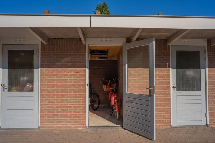 Photo 16 of Sluisstraat 64