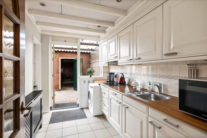 Foto 11 van Rozemarijnstraat 12