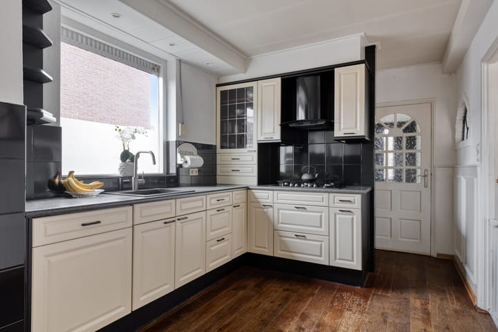 Photo 15 of Groene Kruisstraat 94