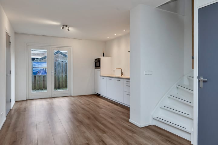 Photo 10 of Kanaalstraat 56