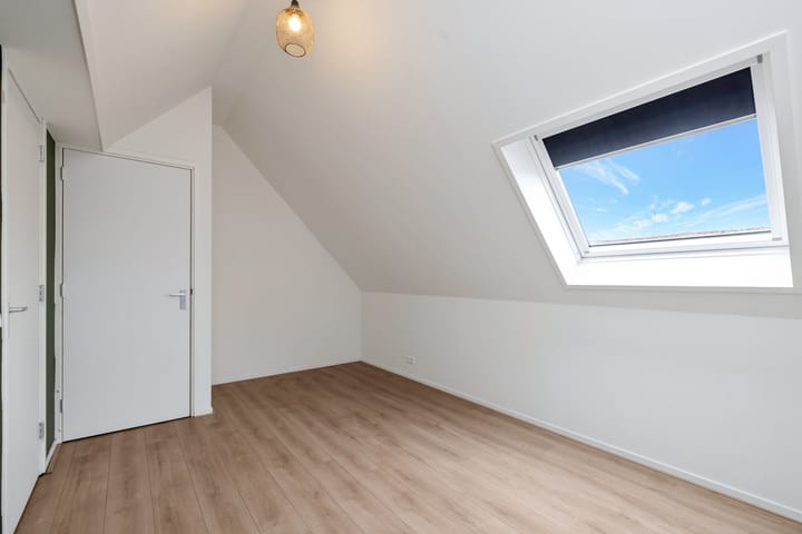 Photo 16 of Kanaalstraat 56