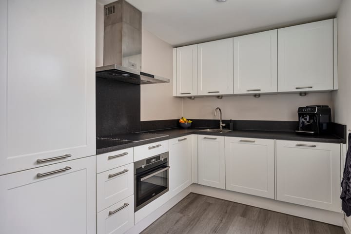 Photo 11 of Irenestraat 42