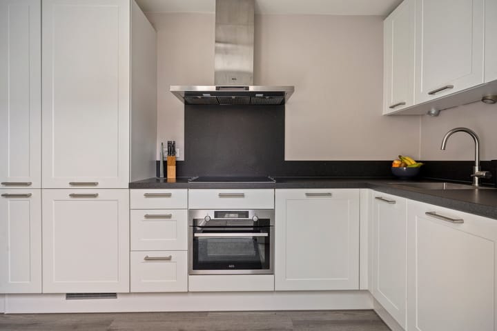 Photo 12 of Irenestraat 42