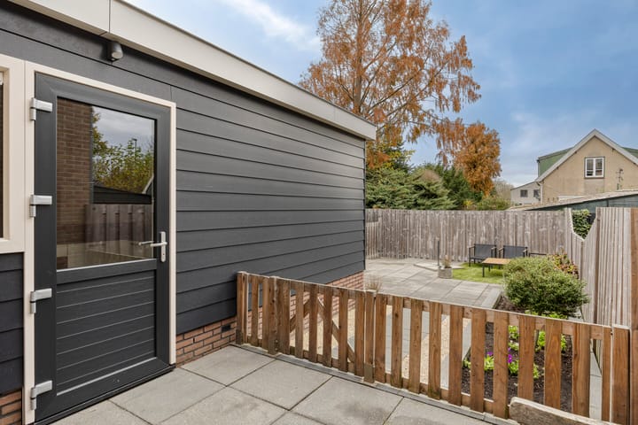 Photo 22 of Irenestraat 42