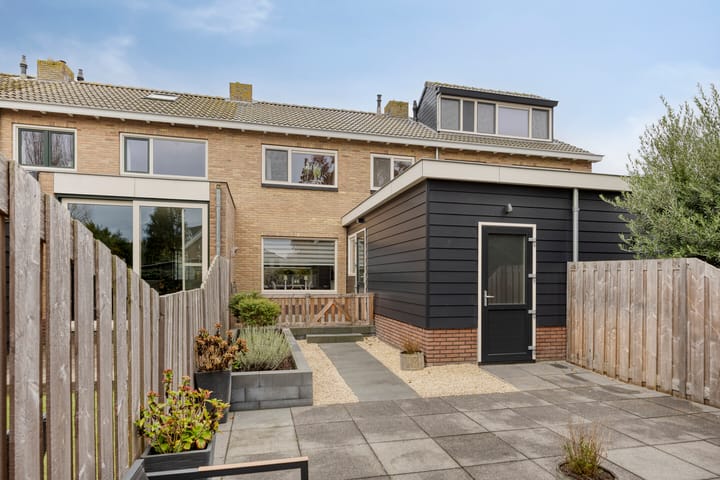 Photo 23 of Irenestraat 42