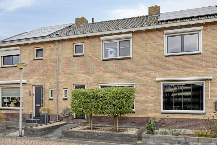 Photo 24 of Irenestraat 42