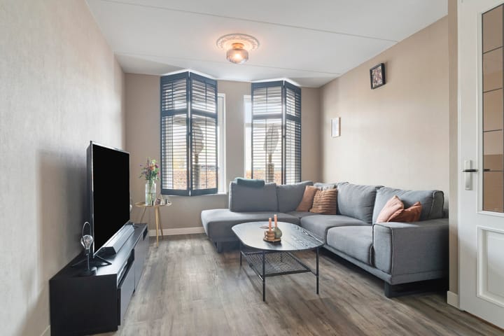 Photo 2 of Rehobothstraat 40