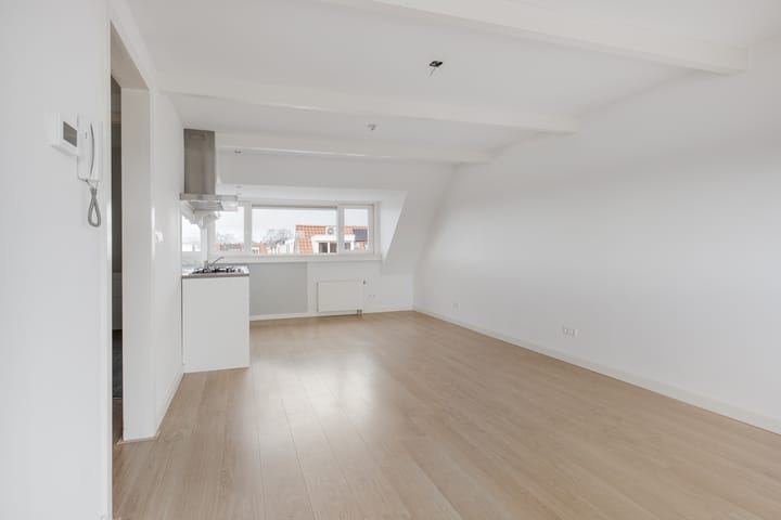 Photo 4 of Spaarndamseweg 486-B