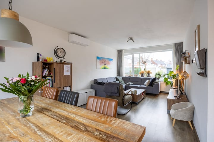 Foto 11 van Margrietstraat 1