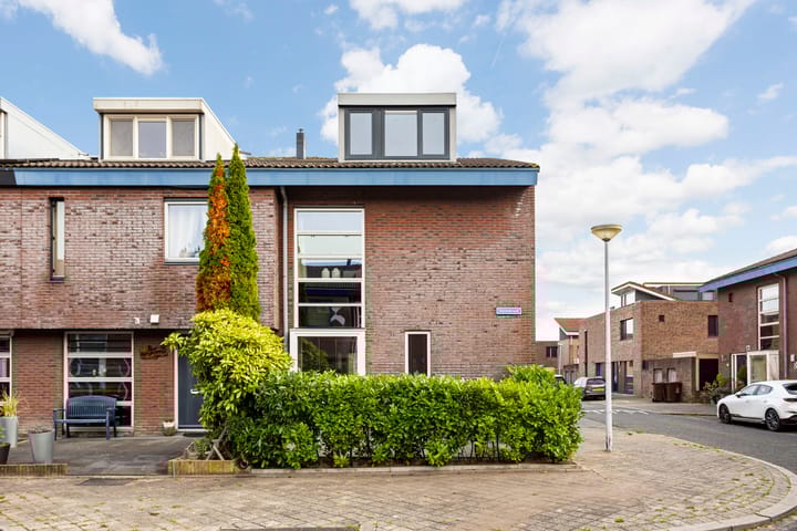 Photo 2 of Zevenblad 39