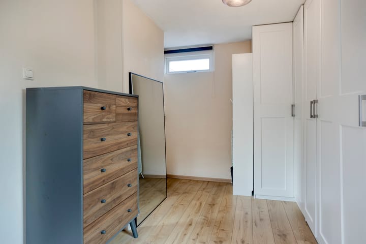 Photo 34 of Van Spaenstraat 76