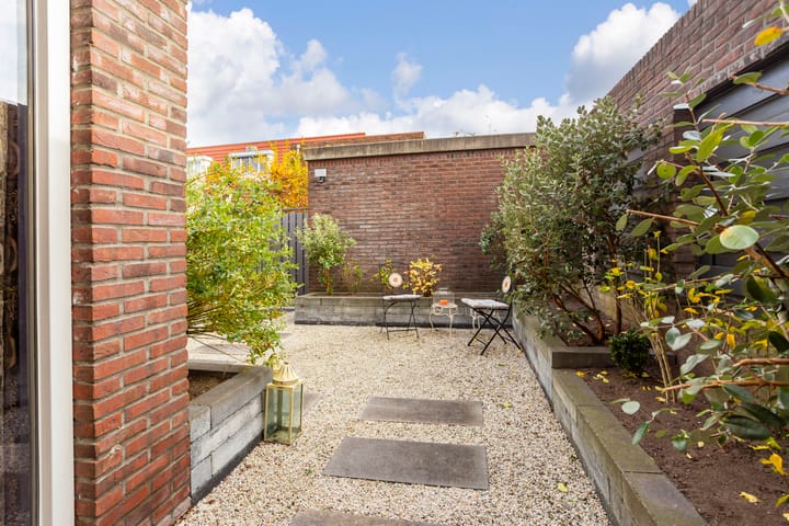 Photo 11 of Zevenblad 39