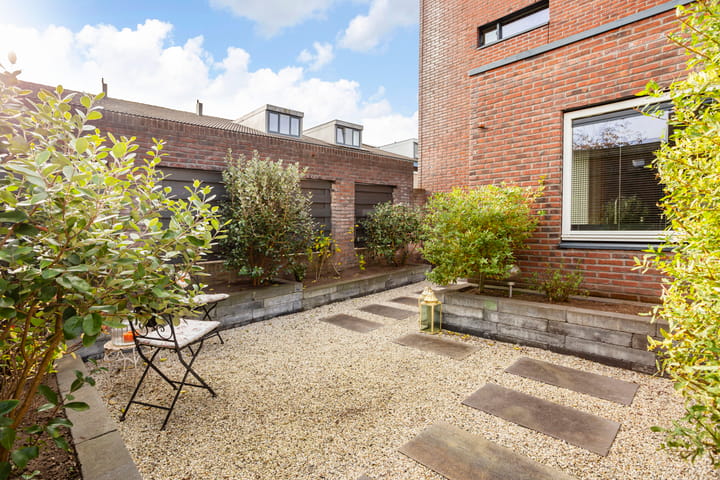 Photo 16 of Zevenblad 39