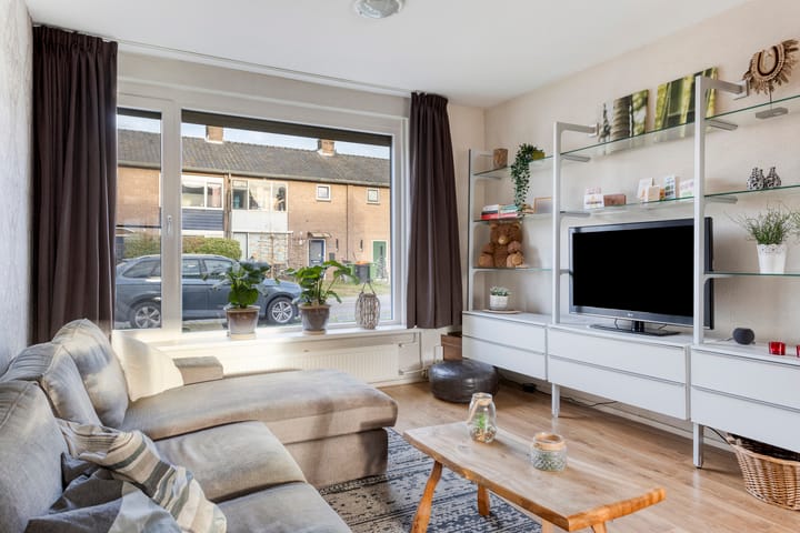 Photo 6 of Leeuwerikstraat 6