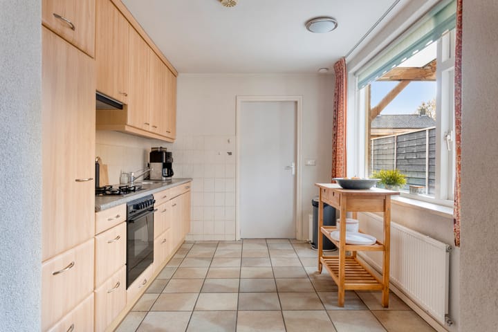 Photo 11 of Leeuwerikstraat 6