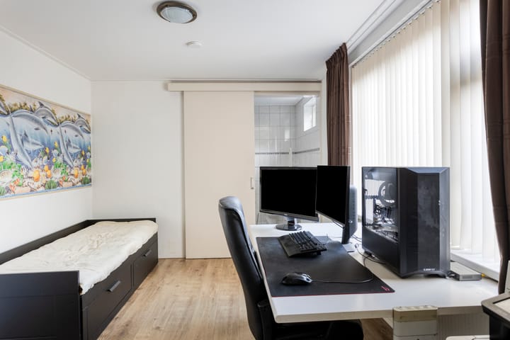 Photo 15 of Leeuwerikstraat 6