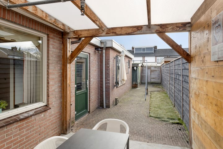 Photo 28 of Leeuwerikstraat 6