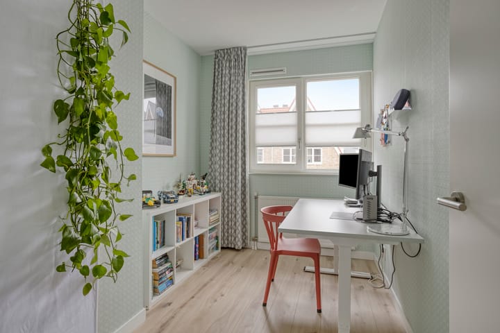 Photo 32 of Walpen 5