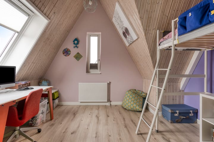 Photo 37 of Walpen 5