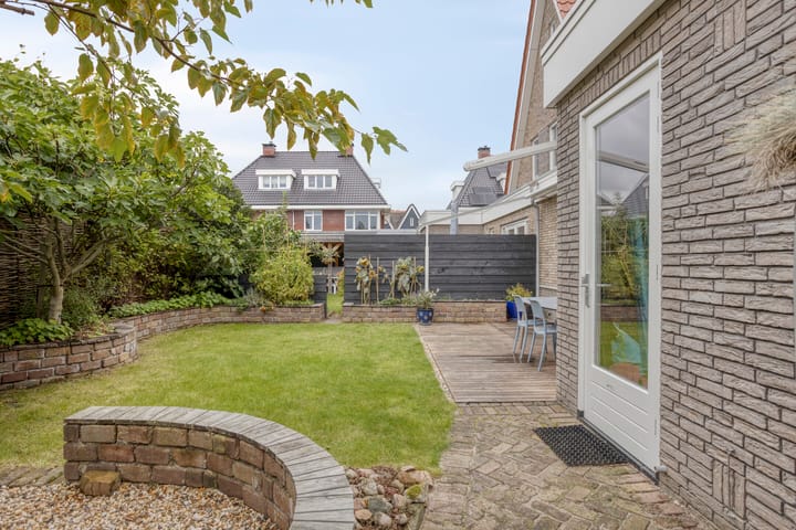 Photo 40 of Walpen 5