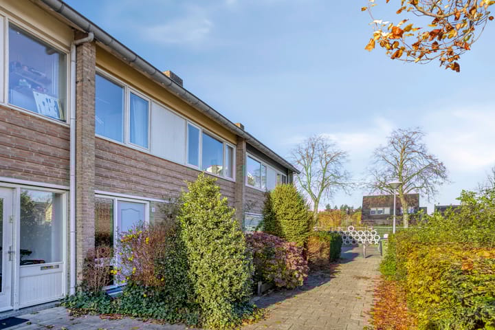 Photo 2 of Newtonplein 14