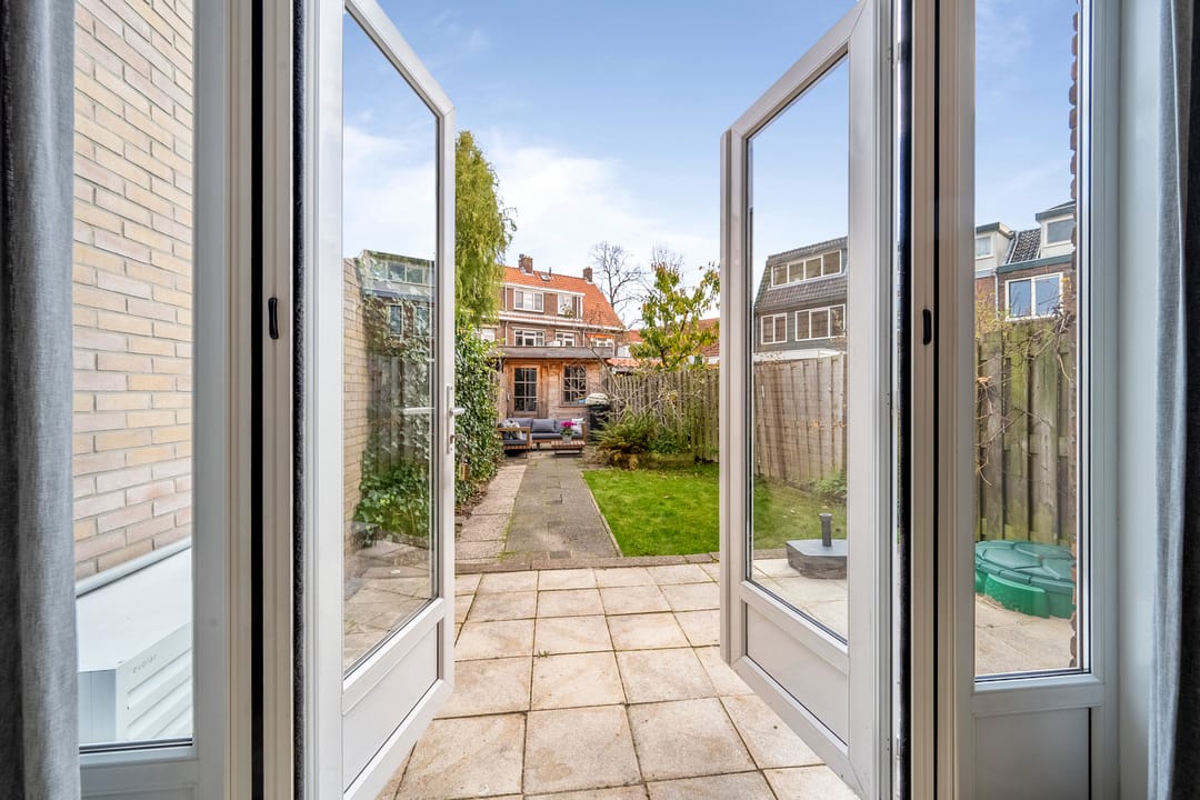 Photo 13 of Vosmaerstraat 71