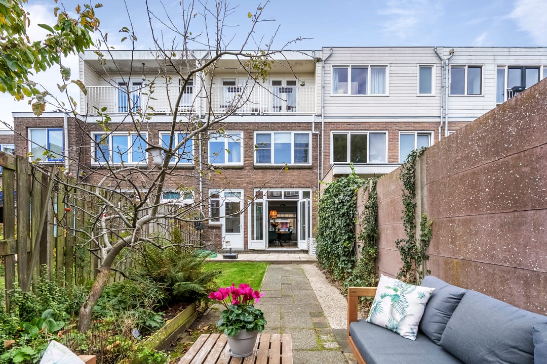 Photo 16 of Vosmaerstraat 71