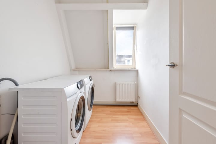 Photo 32 of Vosmaerstraat 71