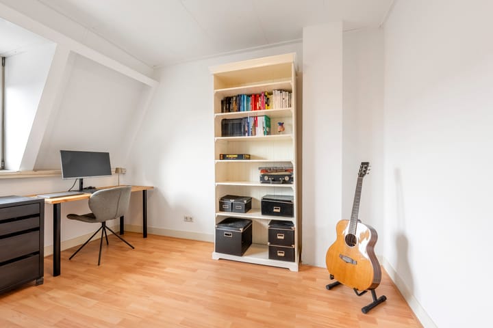 Photo 34 of Vosmaerstraat 71