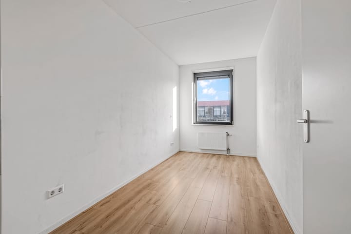 Photo 8 of Wadestein 90