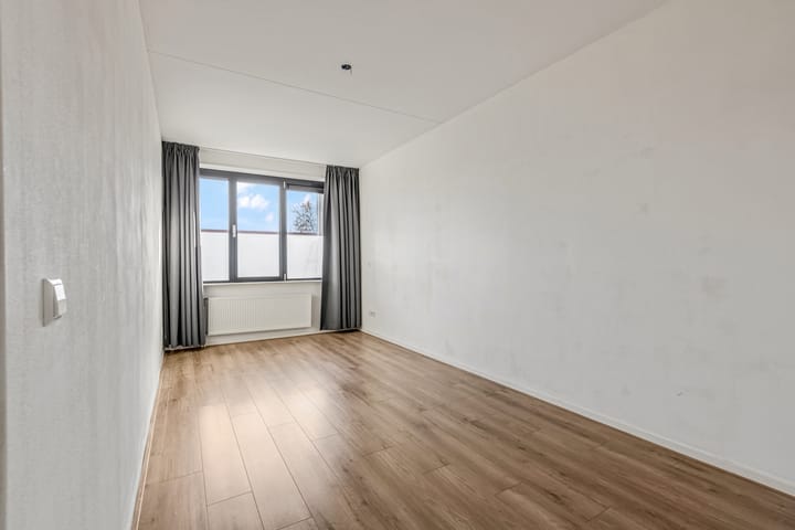 Photo 10 of Wadestein 90