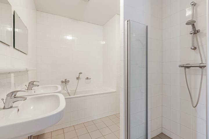 Photo 12 of Wadestein 90