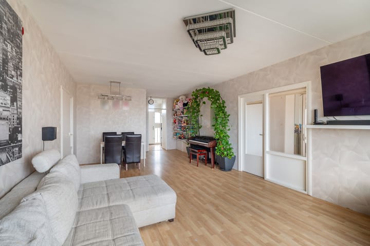 Photo 16 of Laveibos 202