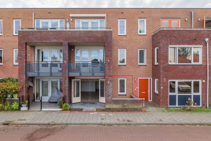 Photo 2 of B.G.J. Berntzenstraat 19